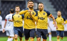 九游体育在线登录-包含阿贾克斯击败皇马，晋级形势一片大好的词条