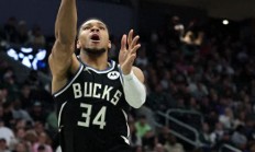 九游体育登录-雄鹿主场大胜公牛，稳健前进季后赛