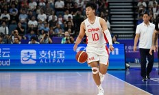 九游体育官网入口-在关键时刻挺身而出，球员展现出的拼搏精神