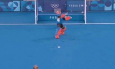 九游体育在线登录-女子曲棍球精彩对决，胜负悬念