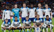 九游体育官网入口-塞尔维亚后卫在欧洲杯上发挥出色防守