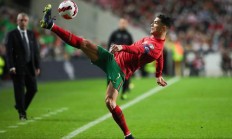 九游体育app-包含卢森堡客场逼平里昂，取得不可思议的一分的词条