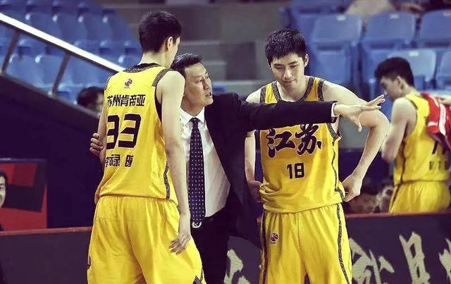 九游体育亚洲官网-李楠再次领军客场取胜，为球队打下良好基础