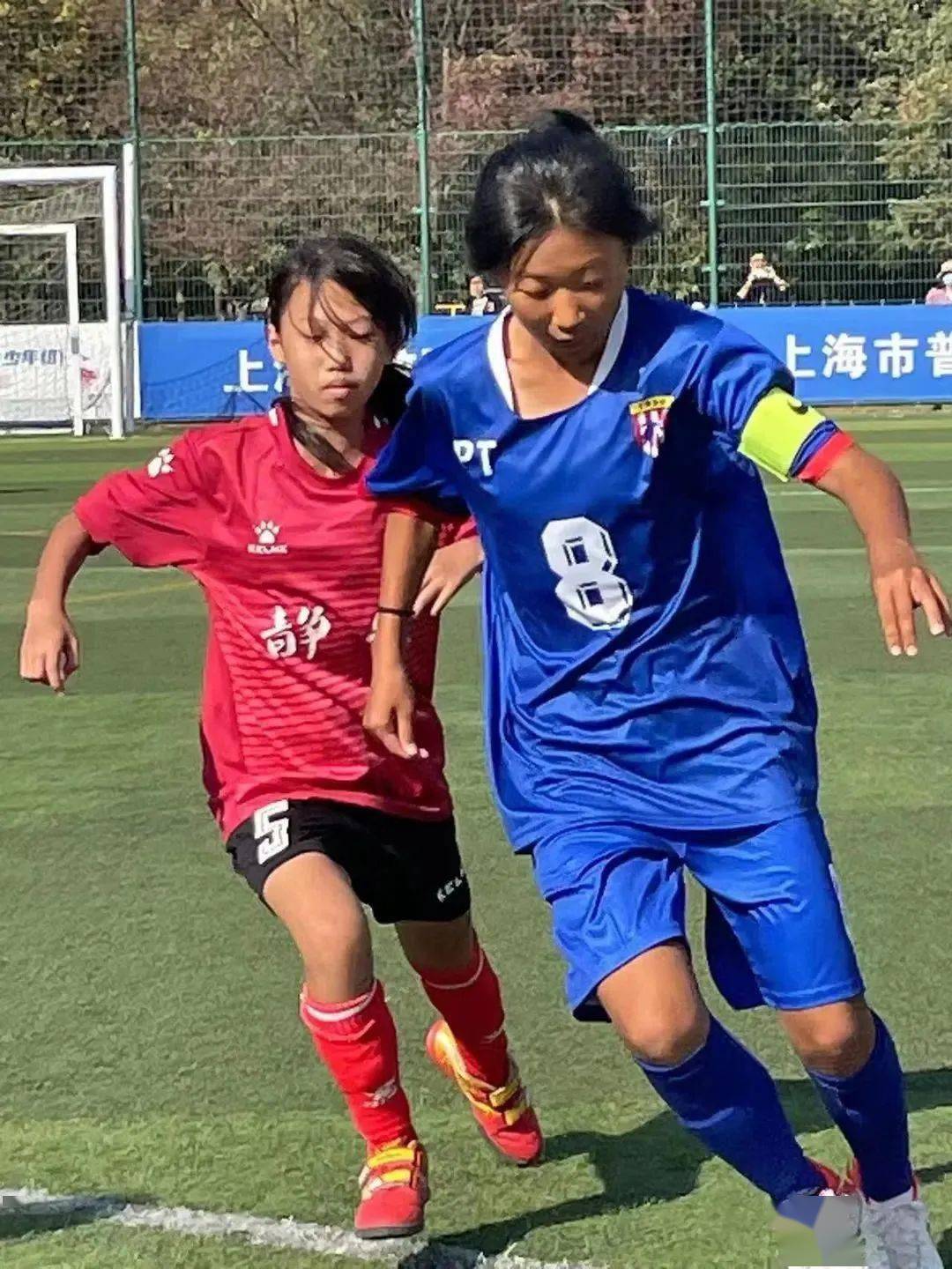 九游体育官方登录入口-热血拼搏：女子足球运动健将今日火热对阵的简单介绍