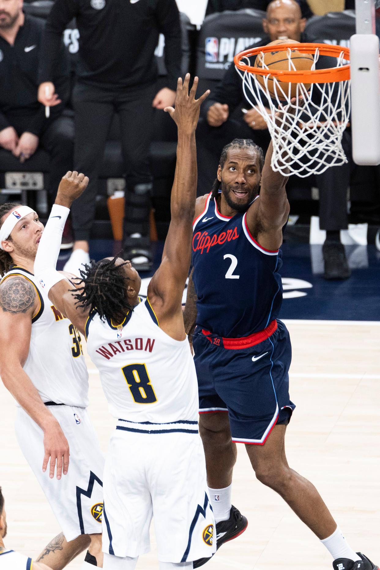 快船大胜雷霆备战季后赛 快船大胜雷霆备战季后赛